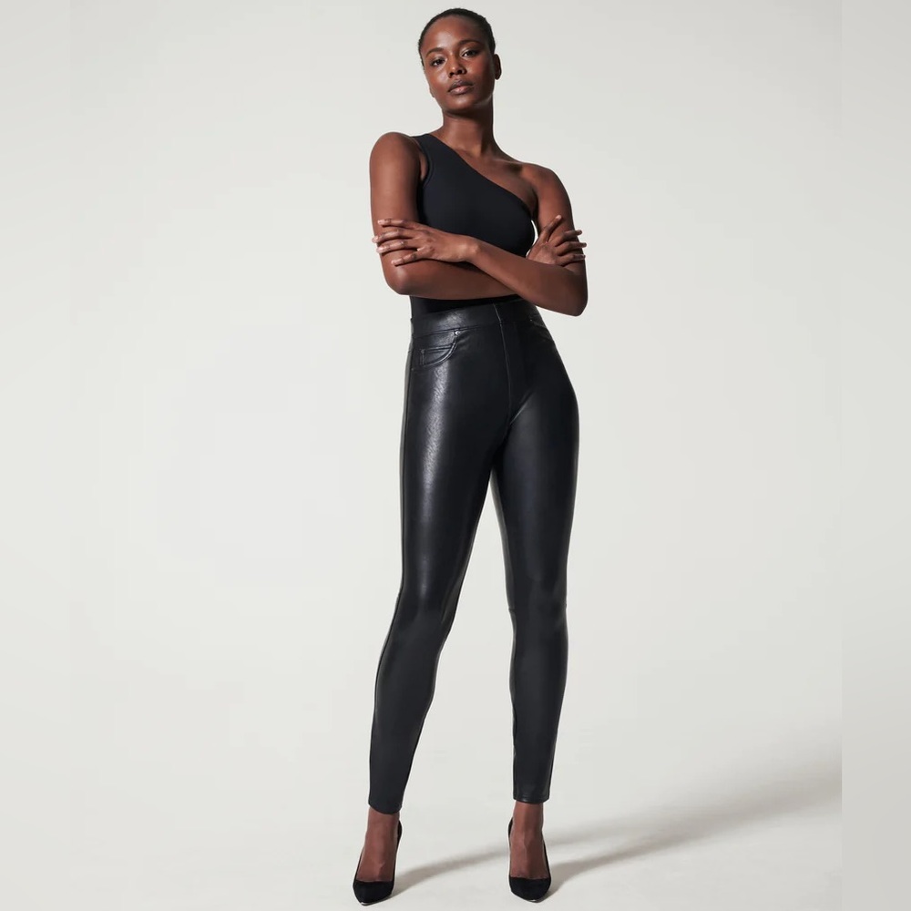 NWT SPANX Leather-Like Ankle Skinny Pant